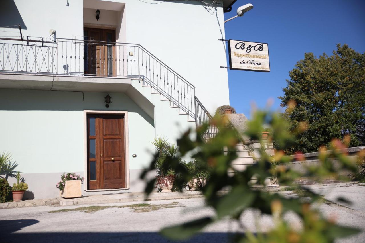 Appartamenti Da Anna Montaquila Exteriör bild