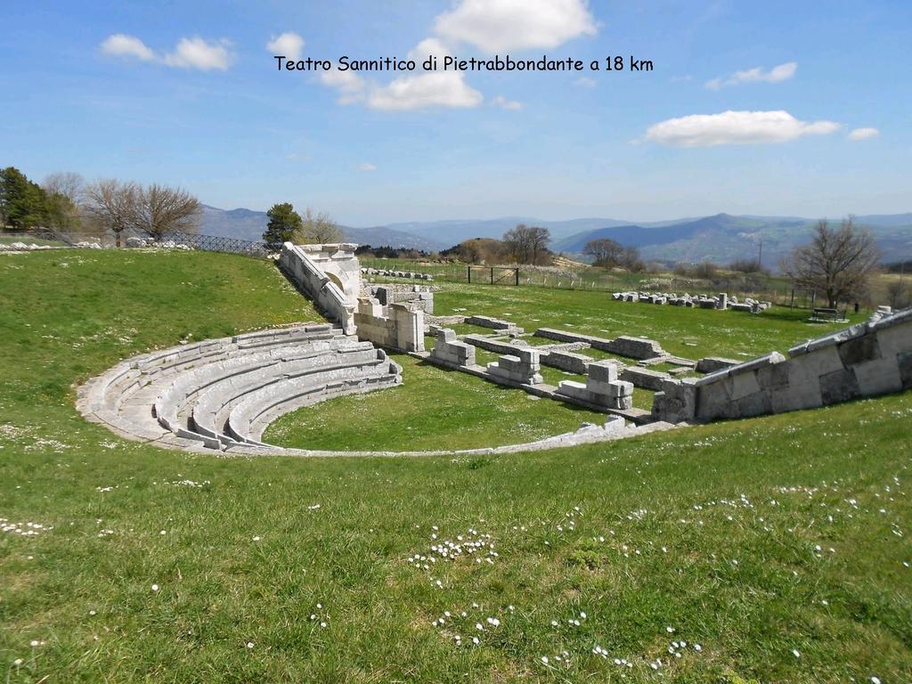 Appartamenti Da Anna Montaquila Exteriör bild